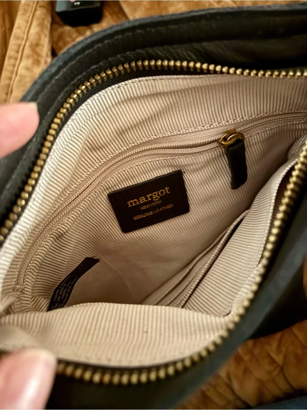 NWT Margot New York Genuine Black Leather Crossbody Hobo Bag Purse Zipper